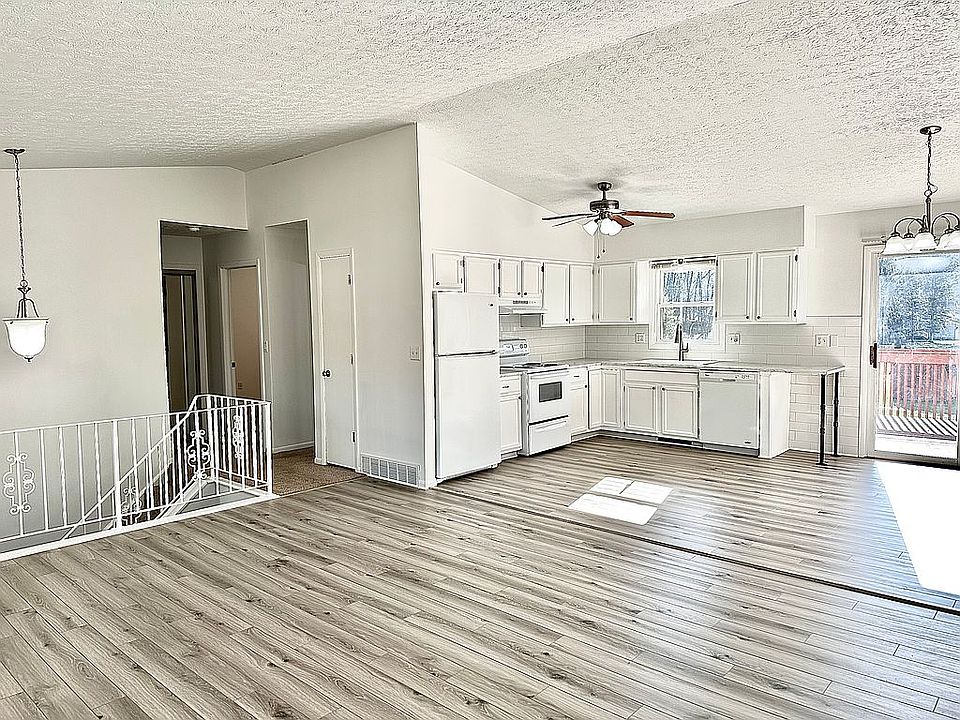 Living Room & Kitchen