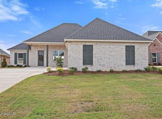 1203 Old Court Xing, Flowood, MS 39232