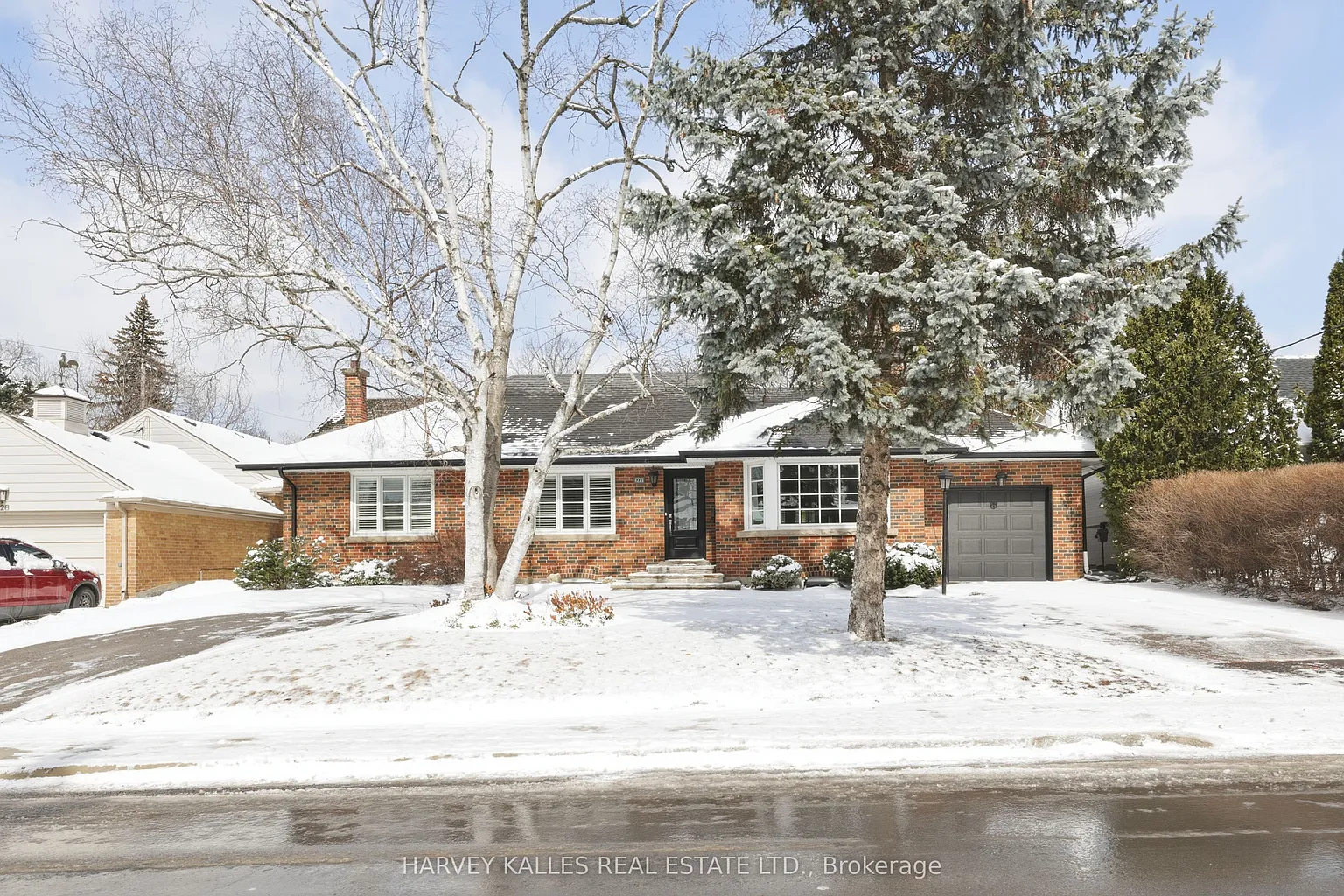 530 Blythwood Rd photo 1