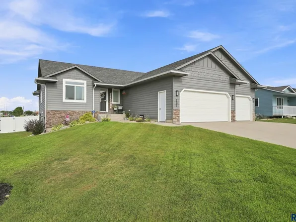 101 N Jenny Ave, Tea, SD 57064