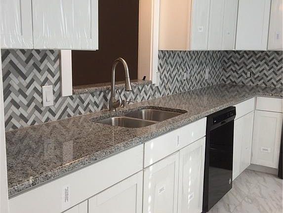 3rd image of 3408 Pleasant Valley Ln