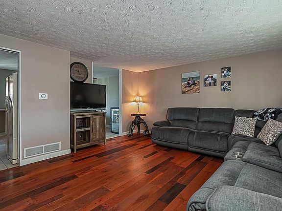 4th image of 918 Tellega Ave