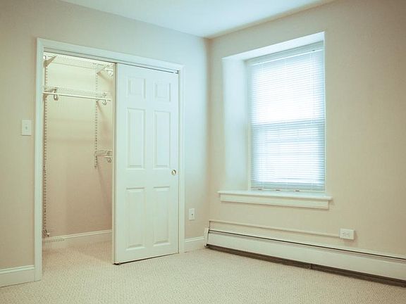 Bedroom & walk in closet