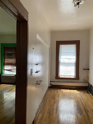Sold by Remax IQ | media 7