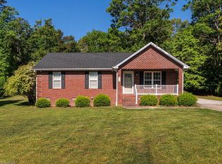 373 Salem Ridge Dr, Randleman, NC 27317