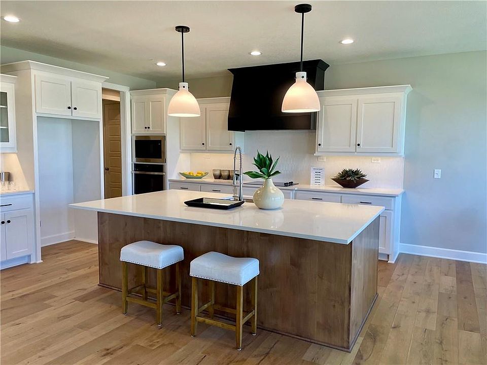 18337 Monrovia St, Overland Park, KS 66013 | Zillow