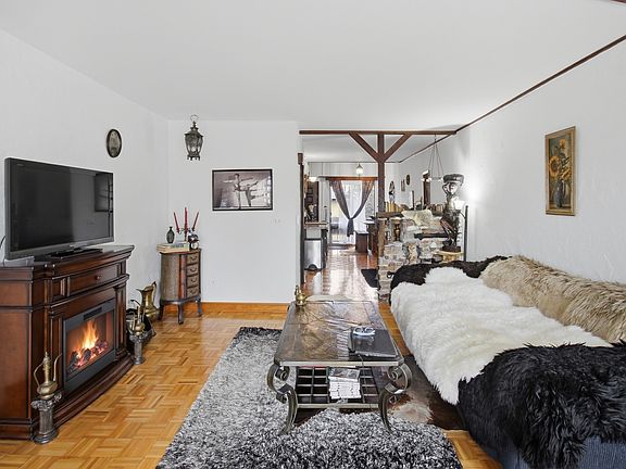 3rd image of 1296 E Washington St APT 12