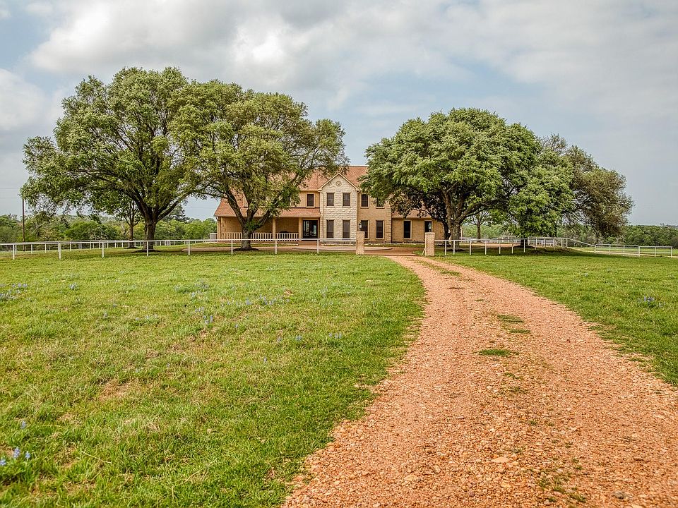 1st image of 2204 Carter Rd