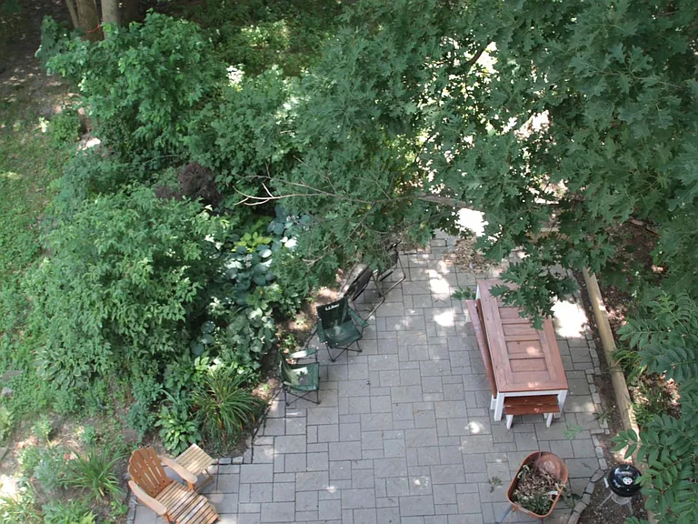 Landscaped backyard great for entertaining