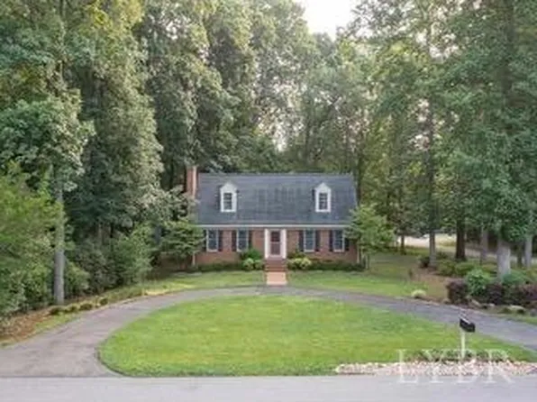 201 Shady Oak Ln, Forest, VA 24551
