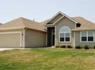 9124 N Mulberry Ave, Kansas City, MO 64155