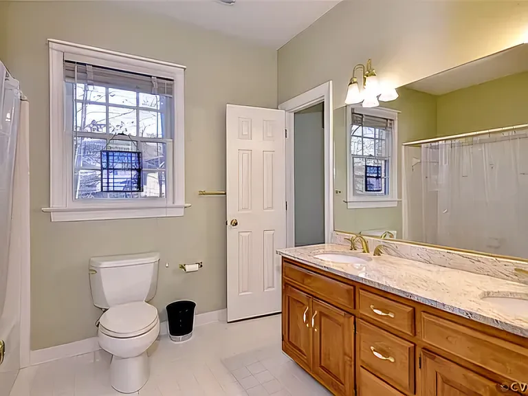 125 Woodmere Ct — Photo 30