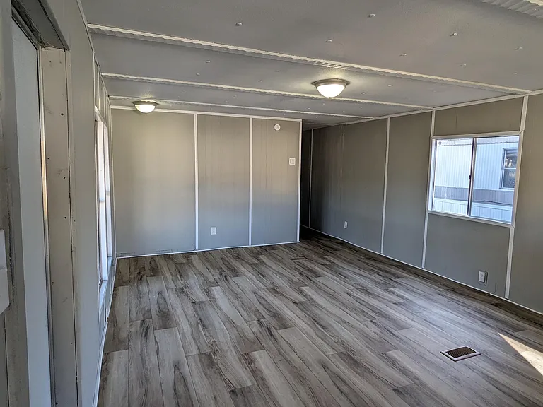 154 Callaway Ln — Photo 22