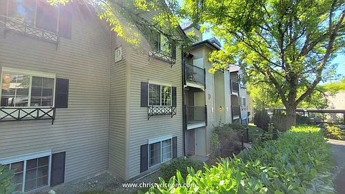 215 9th St #D201 Photo 1
