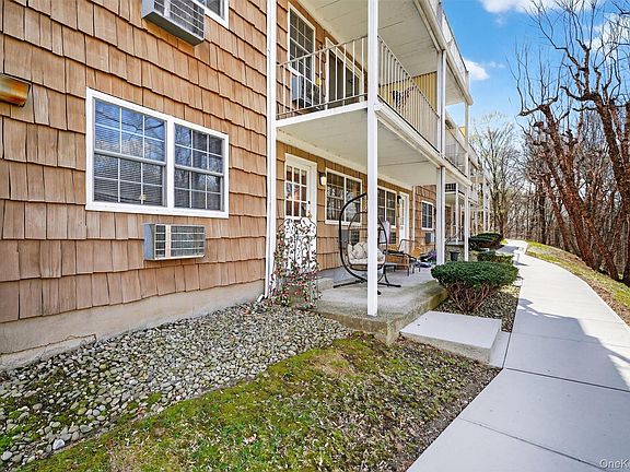 2nd image of 1840 Crompond Road #1A4
