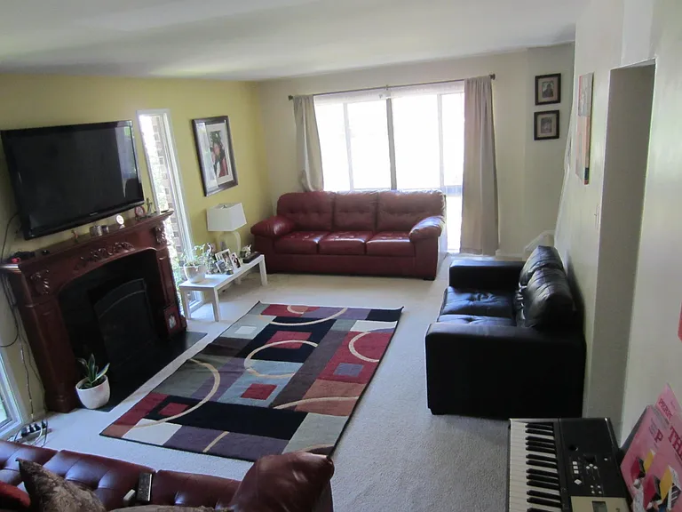 6054 Forrest Hollow Ln — Photo 2