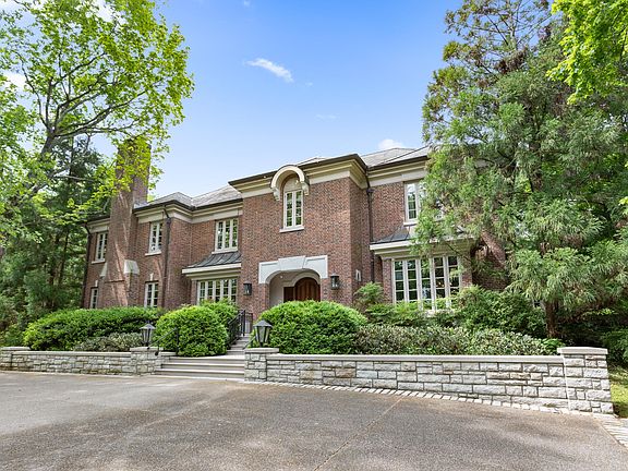 2nd image of 311 Sunnyside Dr