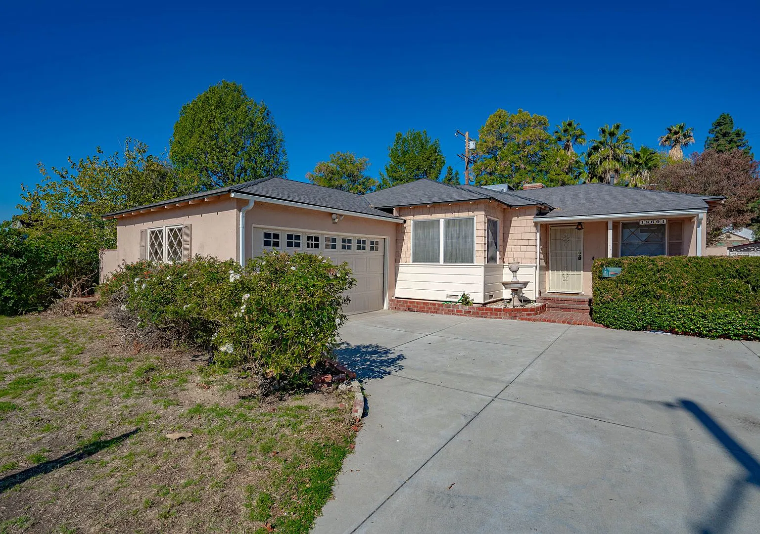 3 Bedroom Home for Rent in Northridge. — Photo 1