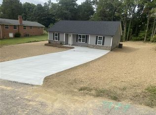 122 Greenview Dr, Kannapolis, NC 28081