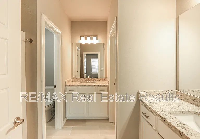 5911 SW Gentle Winds Ave — Photo 20