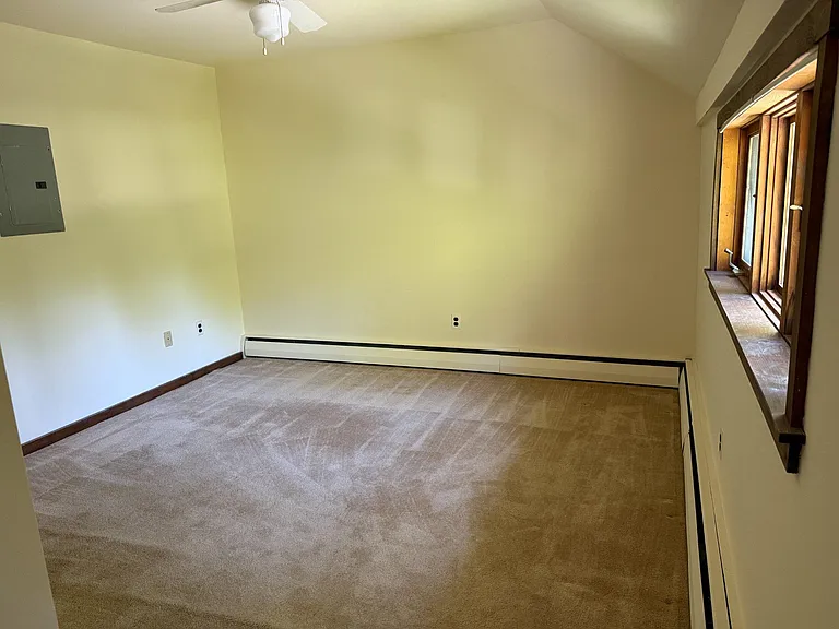 1600 Sunset Ln — Photo 9