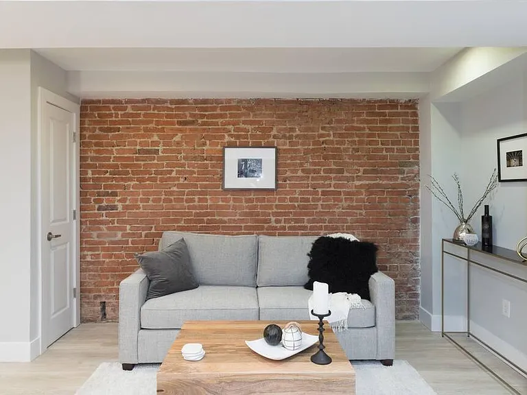 1704 Q St NW #B — Photo 11