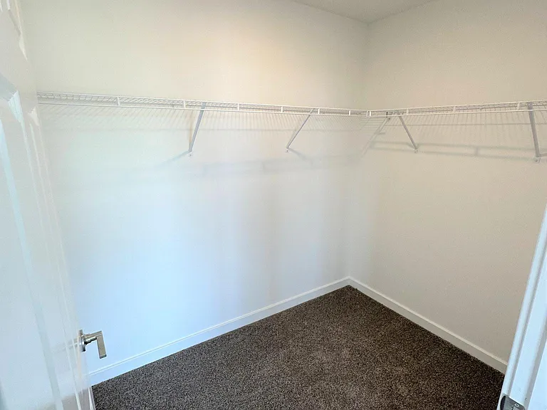 660 E Cypress St #305 — Photo 8