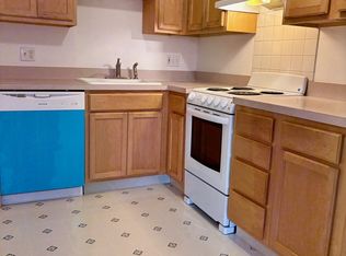 204 Towne House Rd UNIT 204, Hamden, CT 06514