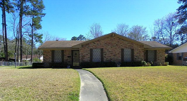 2nd image of 606 Willow Bend Dr