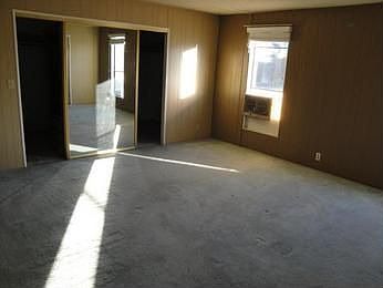 3rd image of 43561 Holder Ave