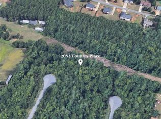 2084 Country Pl, Hickory, NC 28655