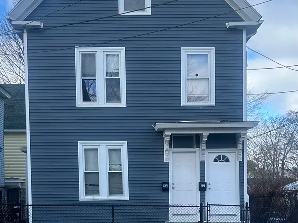 77 Willie St #1A, Lowell, MA 01854