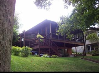 404 Hemlock Dr, Petersburg, IL 62675