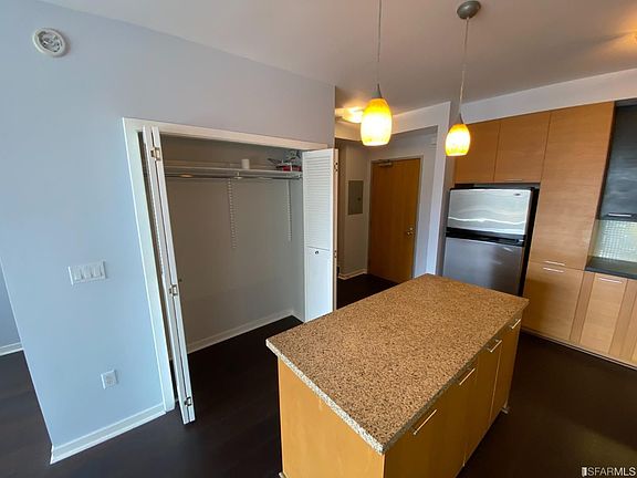 4th image of 170 King St #1128