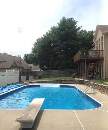4th image of 2101 NE Waterfield Pl