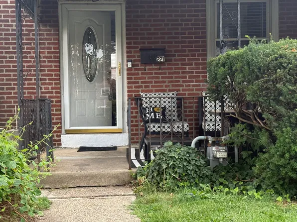 (undisclosed Address), Sharon Hill, PA 19079