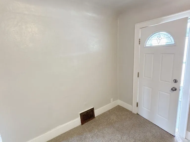 1332 S 3rd Ave — Photo 5