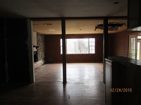 3rd image of 1103 Glenn Dr
