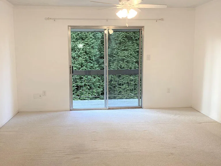 2235 Sunderland Rd #95C — Photo 3