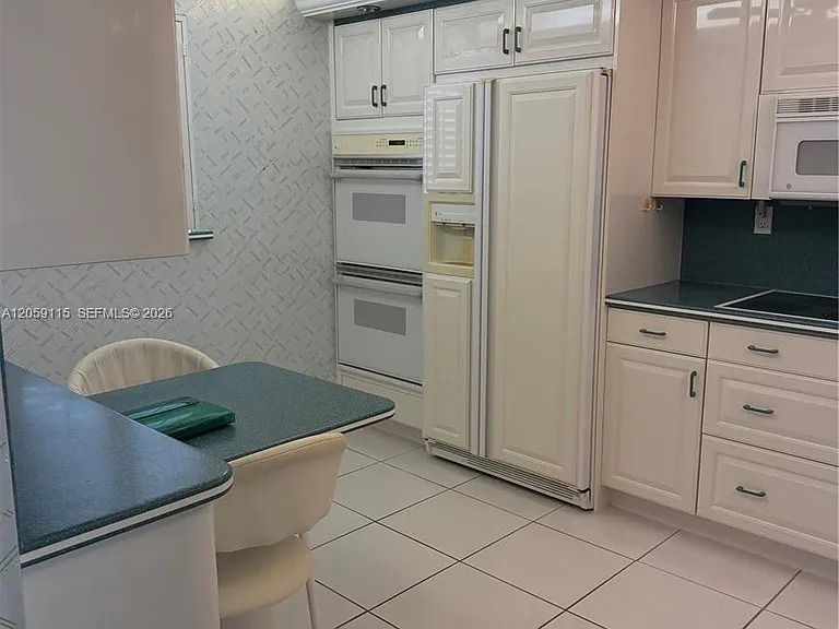 612 NE 25th Ave #51 — Photo 6