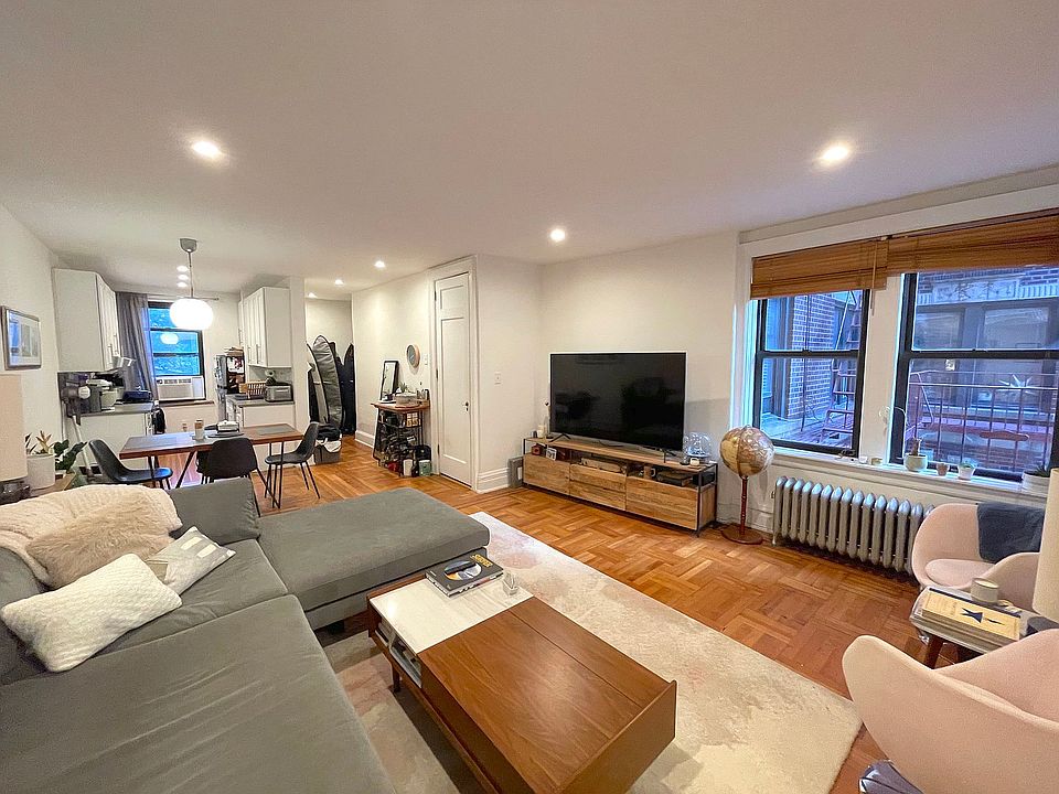 1st image of 267 W 70th St #3A