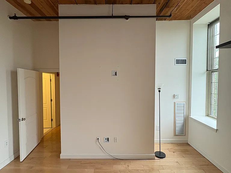 52 Lawrence Dr #314 — Photo 19