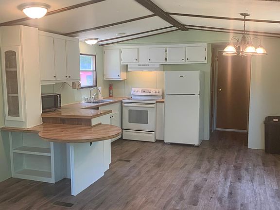 3rd image of 469 Woodington Rd NE #469