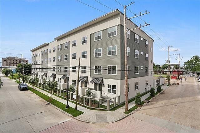 1st image of 2100 Saint Thomas St APT 301