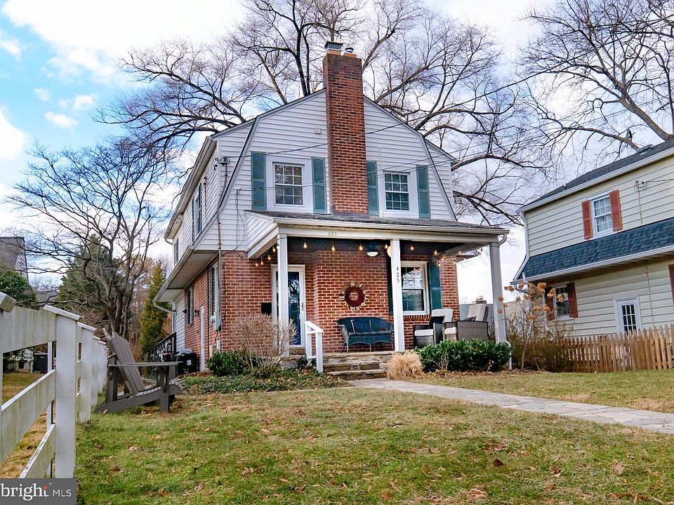 1st image of 425 Woodbine Ave