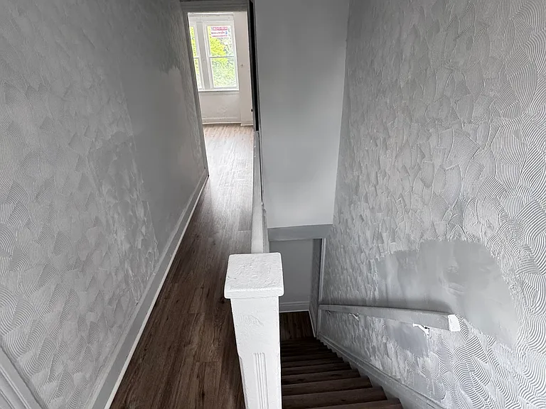 1323 Berryhill St #1 — Photo 12