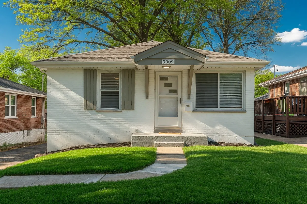 4 bed, 1974 sqft, $4,000 — Photo 1