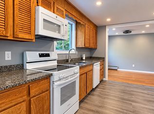 24 Biscayne Dr #2, Chelmsford, MA 01824