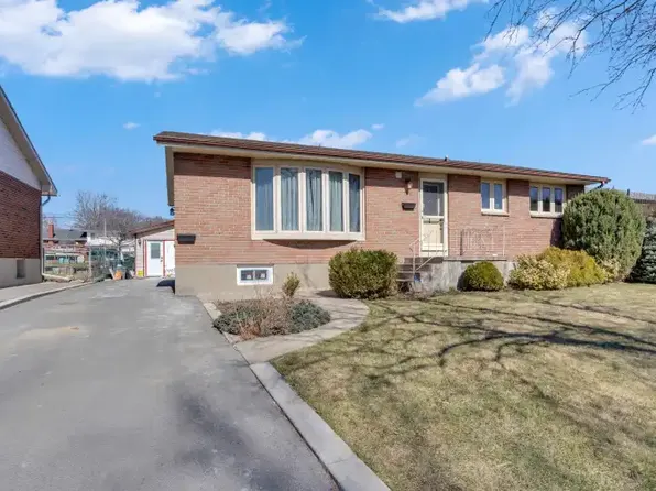 180 Morenz Cres #2, Kingston, ON K7K 2X3