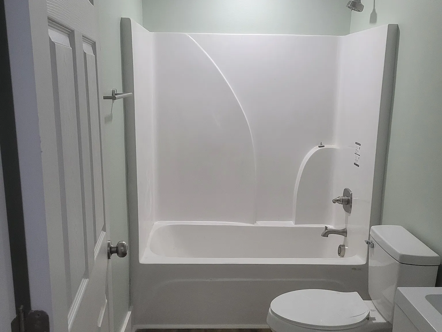 2 bed, 820 sqft, $1,350 — Photo 3